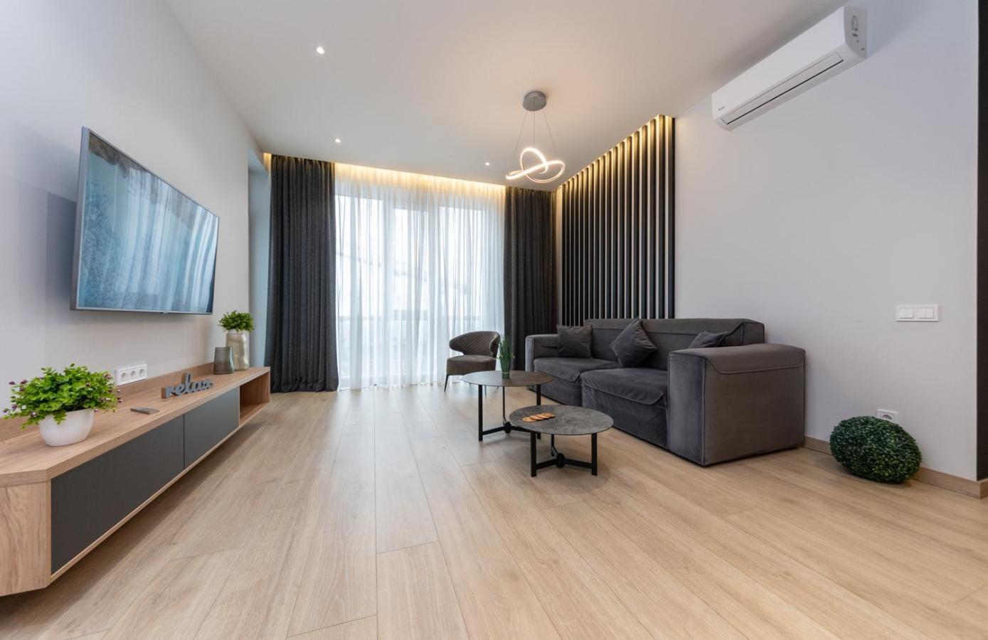 Royal Tower Residence Big Vip Apartment In Center Floor 27 Kiev Eksteriør billede