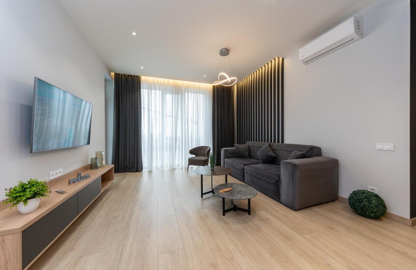 Royal Tower Residence Big Vip Apartment In Center Floor 27 Kiev Eksteriør billede