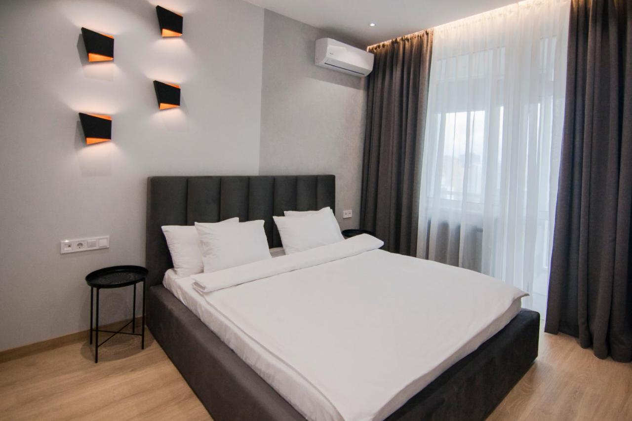 Royal Tower Residence Big Vip Apartment In Center Floor 27 Kiev Eksteriør billede